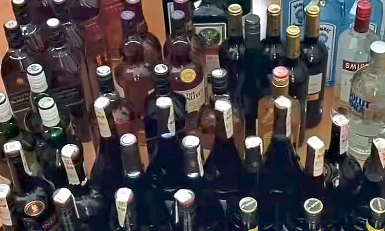 Thane: ವಿವಿದೆಡೆ ಕಾರ್ಯಾಚರಣೆ ಒಟ್ಟು 32 ಲಕ್ಷ ರೂ. ಮೌಲ್ಯದ ಅಕ್ರಮ ಮದ್ಯ ವಶ