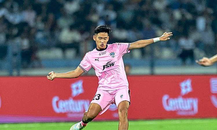 ಬಲಿಷ್ಠ ಮೋಹನ್ ಭಾಗನ್‌ ವಿರುದ್ಧ ಡ್ರಾ ಸಾಧಿಸಿದ ಬೆಂಗ್ಳೂರು ಎಫ್‌ಸಿ