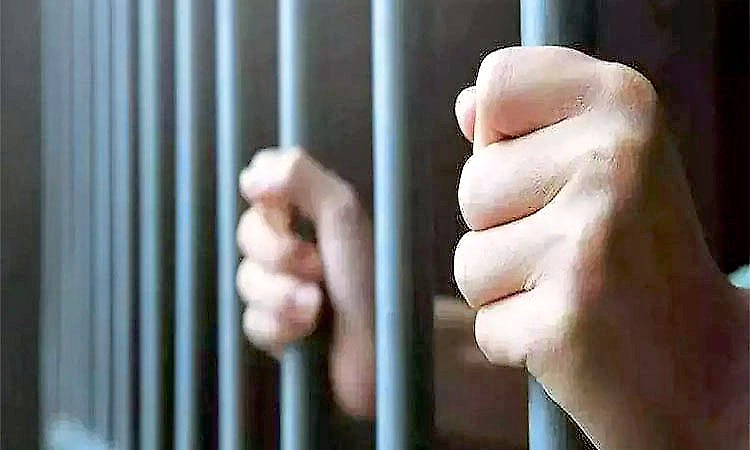 Foreign inmates attempt to attack prison staff in Bengaluru, mild lathi charge used