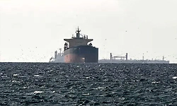 ಇರಾನ್‌ಗೆ ಅಮೆರಿಕದ 'ನೌಕಾ ದಿಗ್ಬಂಧನ': ಪ್ರತಿದಿನ 435 ಮಿಲಿಯನ್ ಡಾಲರ್ ನಷ್ಟದ ಭೀತಿ!