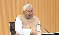 ಬಿಹಾರ ರಾಜಕೀಯ ಸಂಚಲನ: ರಾಜ್ಯಪಾಲರ ಭೇಟಿಗೂ ಮುನ್ನ ಸಂಪುಟ ವಿಸರ್ಜನೆಗೆ ನಿತೀಶ್ ಶಿಫಾರಸು