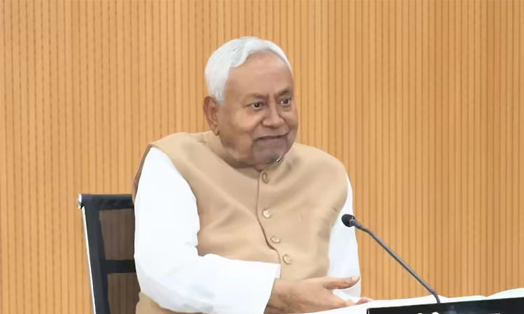 ಬಿಹಾರ ರಾಜಕೀಯ ಸಂಚಲನ: ರಾಜ್ಯಪಾಲರ ಭೇಟಿಗೂ ಮುನ್ನ ಸಂಪುಟ ವಿಸರ್ಜನೆಗೆ ನಿತೀಶ್ ಶಿಫಾರಸು