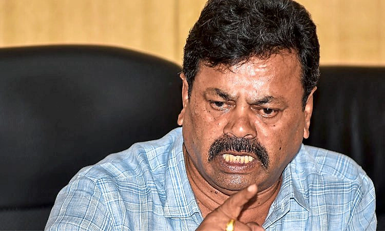 ಆಂತರಿಕ ಕಚ್ಚಾಟದಿಂದಲೇ ಕಾಂಗ್ರೆಸ್ ಸರ್ಕಾರದ ಪತನ ನಿಶ್ಚಿತ: ಎಂ.ಪಿ. ರೇಣುಕಾಚಾರ್ಯ ಭವಿಷ್ಯ