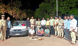 Bidar: ಅಪರೂಪದ ರೆಡ್ ಸ್ಯಾಂಡ್ ಬೋವಾ ಹಾವು ಸಾಗಾಟ ಪತ್ತೆ; ಮೂವರ ಬಂಧನ