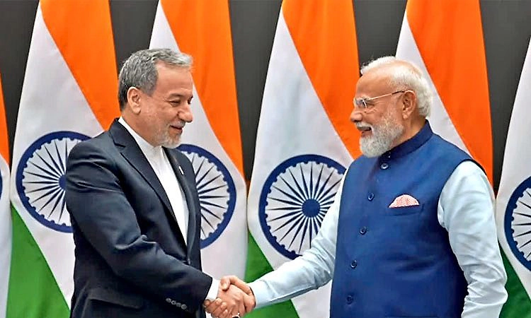 ಇರಾನ್‌ ಯುದ್ಧದ ಬಳಿಕ ಇದೇ ಮೊದಲ ಬಾರಿ ಪ್ರಧಾನಿ ಮೋದಿ - ಅರಘ್ಚಿ ಭೇಟಿ   