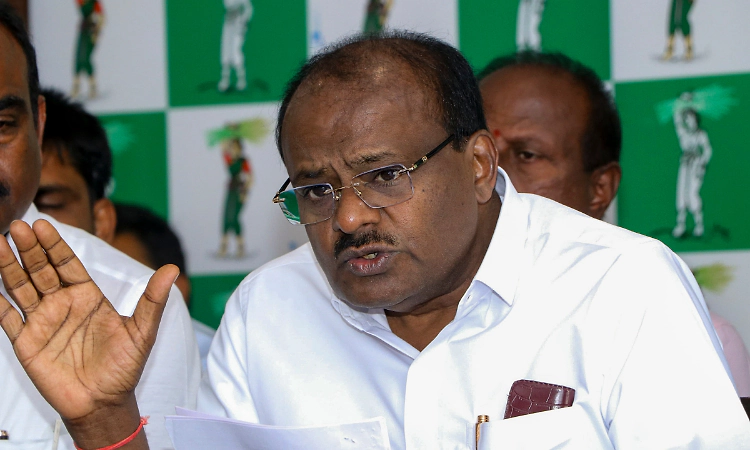Union Minister Kumaraswamy targets CM Shivakumar over Bidadi township project