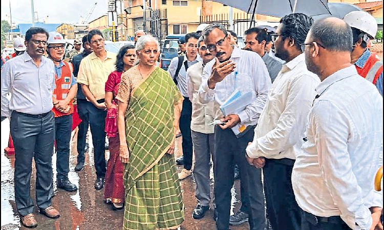 Mangaluru: ಕರಾವಳಿ ಉದ್ಯಮಿಗಳೊಂದಿಗೆ ಕೇಂದ್ರ ಸಚಿವೆ ನಿರ್ಮಲಾ ಸೀತಾರಾಮನ್‌ ಸಭೆ