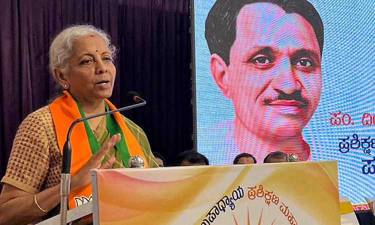 ಕಾಂಗ್ರೆಸ್‌ ಸುಳ್ಳಿಗೆ ಪ್ರತ್ಯುತ್ತರ ನೀಡಿ: ಸಚಿವೆ ನಿರ್ಮಲಾ ಸೀತಾರಾಮನ್‌