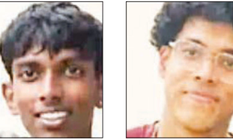 ಡಿವೈಡರ್‌ಗೆ ಬೈಕ್‌ ಡಿಕ್ಕಿ: ಇಬ್ಬರು ನರ್ಸಿಂಗ್‌ ವಿದ್ಯಾರ್ಥಿಗಳು ಸಾವು 