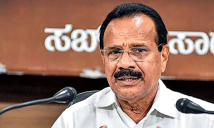 Gadag: ಕಾಂಗ್ರೆಸ್ಸಿಗರು ಕೊಳ್ಳೆ ಹೊಡೆಯುವುದರಲ್ಲಿ ನಿಸ್ಸೀಮರು: ಡಿ.ವಿ ಸದಾನಂದ ಗೌಡ