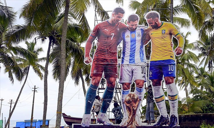 ತೆಂಗಿನ ತೋಪಿನಲ್ಲಿ ಫುಟ್ಬಾಲ್ ಸ್ಟಾರ್ಸ್!  