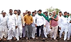 ವಿಜಯಪುರ ಜಿಲ್ಲೆಯಲ್ಲಿ ನಿಖಿಲ್ ಬರ ಅಧ್ಯಯನ: ರೈತರ ಸಾಲ ಮನ್ನಾಕ್ಕೆ ಒತ್ತಾಯ