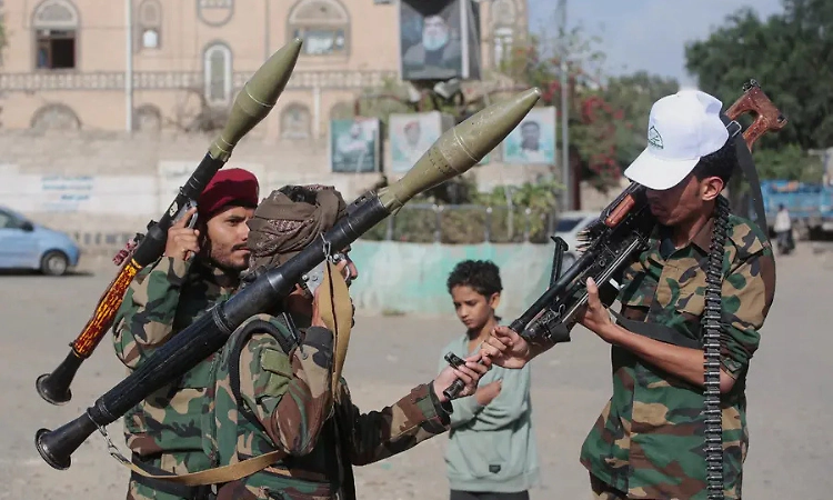 Fighting in Yemen intensifies as Houthis launch more attacks on Saudi Arabia