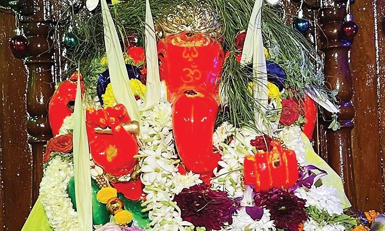 ಛಬ್ಬಿಯಲ್ಲಿ ವಿಶಿಷ್ಟ ವಿನಾಯಕ: ಕೆಂಪು ಗಣಪನಿಗೆ ಉಂಟು 200 ವರ್ಷಗಳ ಇತಿಹಾಸ! 