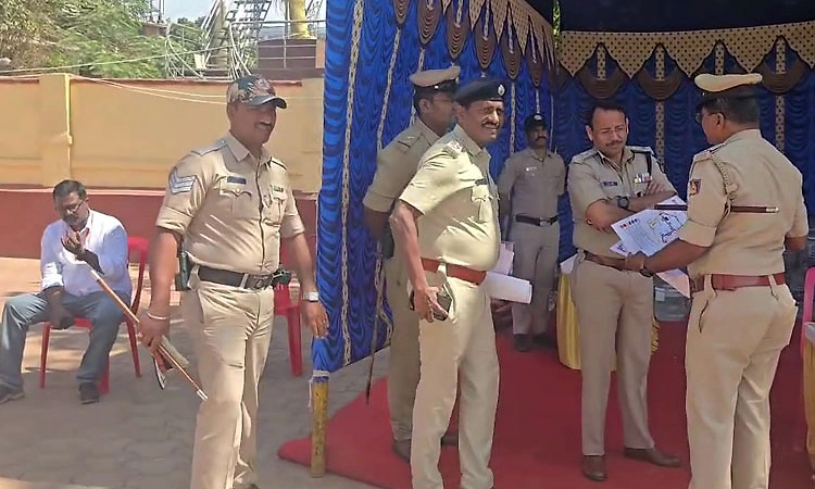 ಗಣೇಶೋತ್ಸವ: ಹುಬ್ಬಳ್ಳಿಯ ಈದ್ಗಾ ಮೈದಾನಕ್ಕೆ ಐಜಿಪಿ ಲಾಭೂ ರಾಮ ಭೇಟಿ, ಭದ್ರತಾ ಪರಿಶೀಲನೆ