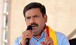 ʼಕೈ’ ಕಚ್ಚಾಟದಿಂದ 3ನೇ ಸಿಎಂ ಬಂದ್ರೂ ಆಶ್ಚರ್ಯವಿಲ್ಲ: ಬಿವೈವಿ