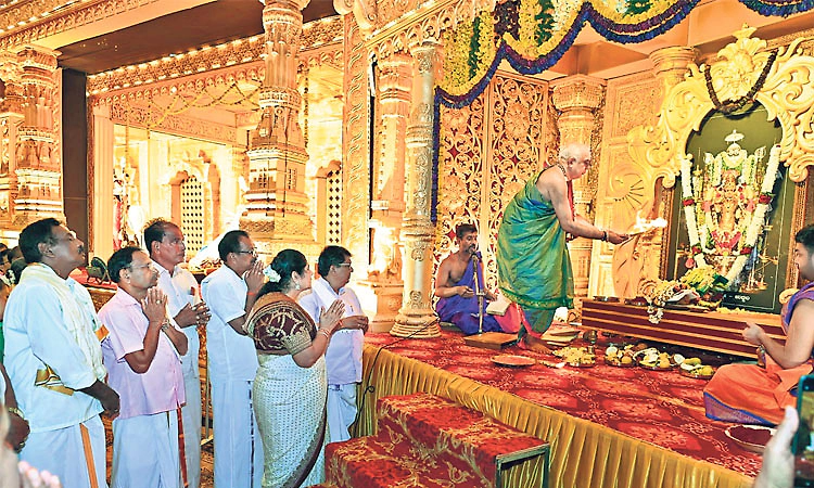 ಉಡುಪಿ ಉಚ್ಚಿಲ ದಸರಾ - 2026: ಸುಮಂಗಲೆಯರಿಂದ ಸಾಮೂಹಿಕ ಕುಂಕುಮಾರ್ಚನೆ