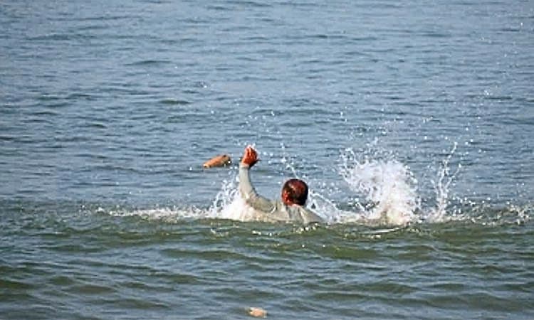 Bhatkala: ಭಾರೀ ಅಲೆ ಪರಿಣಾಮ ನೀರಿನಲ್ಲಿ ಮುಳುಗಿ ಪ್ರವಾಸಿಗ ಮೃತ್ಯು