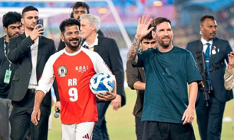 Hyderabad: ತೆಲಂಗಾಣ ಸಿಎಂ ರೆಡ್ಡಿ ಜತೆ ಫುಟ್‌ಬಾಲ್ ಆಡಿದ ಲಿಯೋನೆಲ್‌ ಮೆಸ್ಸಿ: ವಿಡಿಯೋ ನೋಡಿ