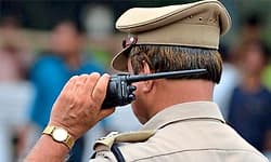 ಅಸಭ್ಯ ವರ್ತನೆ: ಮುಖ್ಯೋಪಾಧ್ಯಾಯನಿಗೆ ಹಿಗ್ಗಾಮುಗ್ಗಾ ಥಳಿತ