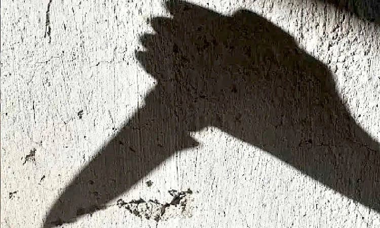 Hubli: ಕ್ಷುಲ್ಲಕ ವಿಷಯಕ್ಕೆ ಗಲಾಟೆ; ಅಣ್ಣನಿಗೆ ಚಾಕುವಿನಿಂದ ಇರಿದ ತಮ್ಮ