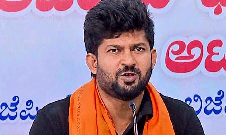 ಕಾರ್‍ಯಕರ್ತರಿಂದ ಸಿಎಂ ಭಾಷೆ ಅನುಕರಣೆ: ಪ್ರತಾಪ್ ಸಿಂಹ   