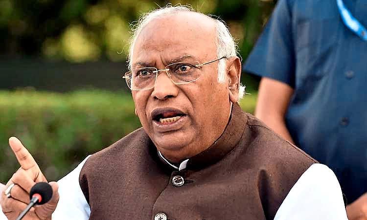 ಮೋದಿಯಿಂದ ಇತಿಹಾಸ ಅಳಿಸುವ ಕಾರ್ಯ: ಖರ್ಗೆ