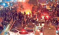 ಇರಾನ್‌ನಲ್ಲಿ ಬುಲ್ಡೋಜರ್‌ ಬಳಸಿ ಶವಗಳ ತೆರವು!