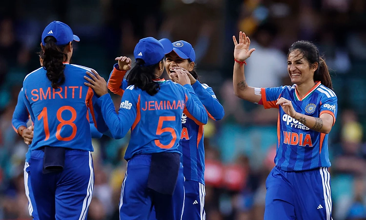 Clinical India crush Australia by 9 wickets in first Women's T20I