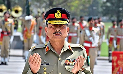 ಜಾಗತಿಕ ವೇದಿಕೆಯಲ್ಲಿ ಆಸಿಮ್‌ ಮುನೀರ್‌ ಗೆ ಅವಮಾನ..? ವಿಡಿಯೋ ವೈರಲ್