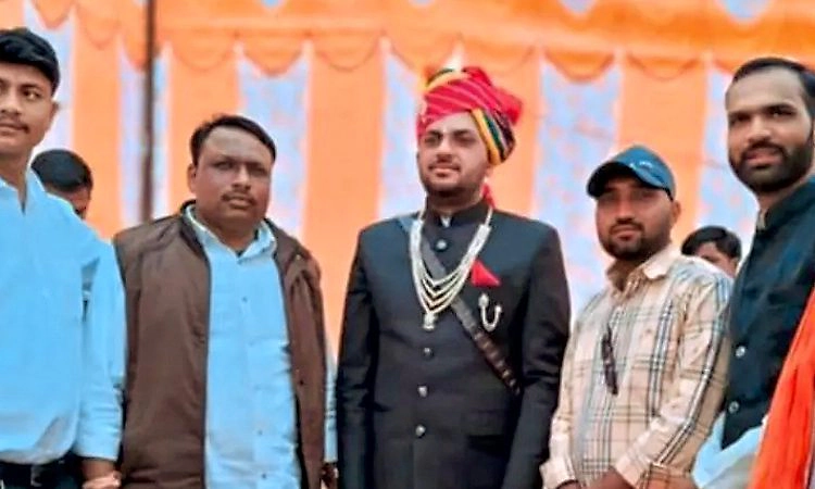 ಮದುವೆಯಲ್ಲಿ 'ಮೋಸ್ಟ್ ವಾಂಟೆಡ್' ಅತಿಥಿಗಳು: ಎರಡೇ ದಿನಕ್ಕೆ ಕಾನ್ಸ್‌ಟೇಬಲ್ ಕೆಲಸಕ್ಕೆ ಕುತ್ತು!