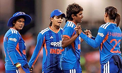 IND-W vs AUS-W: ಸಿಡ್ನಿ ಮಳೆಯಲ್ಲಿ ಭಾರತ ವನಿತೆಯರ ವಿಜಯೋತ್ಸವ