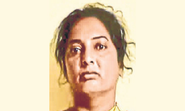 ರಾಮನಗರ: ಕುಖ್ಯಾತ ಕಳ್ಳಿ ಪೊಲೀಸ್‌ ಕಸ್ಟಡಿಯಿಂದ ಪರಾರಿ