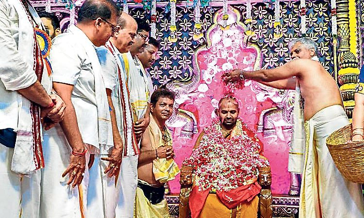 ದೈವಜ್ಞರಿಂದ ಸಮಾಜಕ್ಕೆ ಬಂಗಾರದ ಹೊಳಪು