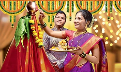 ಹೊಂಗೆ ಹೂವ ತೊಂಗಲಲ್ಲಿ ಭೃಂಗದ ಸಂಗೀತ ಕೇಳಿ... ಮತ್ತೆ ಬಂತು ಯುಗಾದಿ