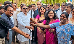 ಟೀಕೆಗಳಿಗೆ ಅಭಿವೃದ್ಧಿಯೇ ಉತ್ತರ: ಕೊರಟಗೆರೆಯಲ್ಲಿ 14 ಕೋಟಿ ಕಾಮಗಾರಿಗಳಿಗೆ ಸಚಿವ ಪರಂ ಚಾಲನೆ 