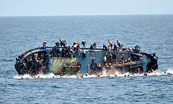 Boat carrying 250 people, including Rohingya and Bangladeshis, sinks in Andaman Sea