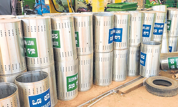 Misuse of steel dustbins prompts Udupi civic body to remove bins from public places