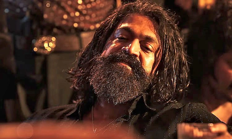 'ಟಾಕ್ಸಿಕ್' ಕೇವಲ ಗ್ಯಾಂಗ್‌ಸ್ಟರ್ ಸಿನಿಮಾ ಅಲ್ಲ.. ಸಿನ್ಮಾದ ಬಗ್ಗೆ ಯಶ್‌ ಹೇಳಿದ್ದೇನು?  