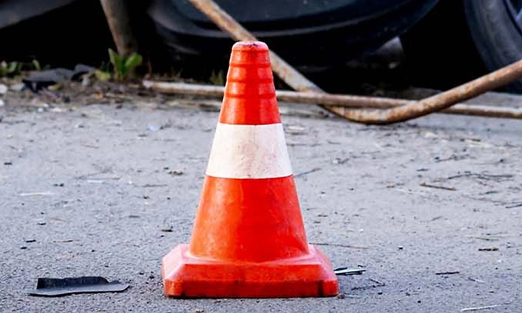 ಸ್ಕೂಟಿಗೆ ಗೂಡ್ಸ್‌ ರಿಕ್ಷಾ ಢಿಕ್ಕಿ: ದಂಪತಿಗೆ ಗಾಯ