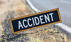 Katapady: ದ್ವಿಚಕ್ರ ವಾಹನಕ್ಕೆ ಢಿಕ್ಕಿ ಹೊಡೆದು ಕಾರು ಪರಾರಿ: ಸವಾರ ಗಂಭೀರ