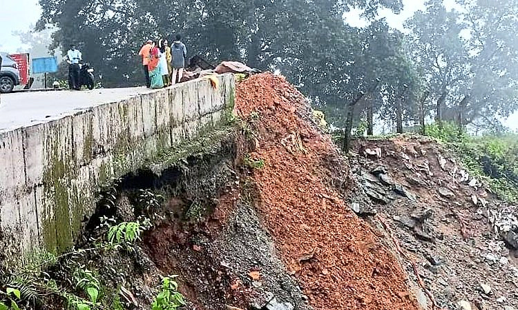 ಹುಲಿಕಲ್‌ ಘಾಟಿ: ಅದಲು-ಬದಲು ಸಂಚಾರ ವ್ಯವಸ್ಥೆ