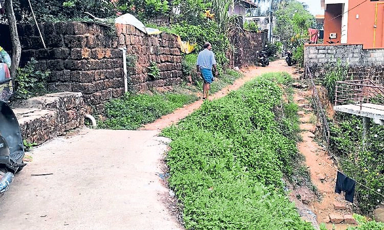 ಜಲ್ಲಿಗುಡ್ಡೆ ಪ್ರದೇಶದಲ್ಲಿ ರಸ್ತೆ ಸಂಪರ್ಕವೇ ಇಲ್ಲ