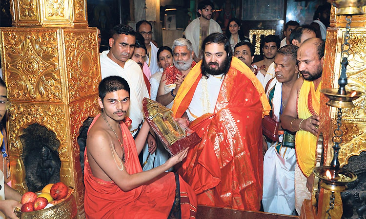 ಉಡುಪಿ ಶ್ರೀ ಕೃಷ್ಣ ಮಠಕ್ಕೆ ಅನಂತ್ ಅಂಬಾನಿ ಭೇಟಿ