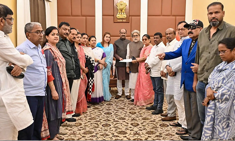 ಟಿಎಂಸಿ ಭಿನ್ನಮತೀಯರ ಪಕ್ಷಾಂತರ: ಎನ್‌ಸಿಪಿಐ ಸೇರಿ ಎನ್‌ಡಿಎಗೆ ಬೆಂಬಲ!
