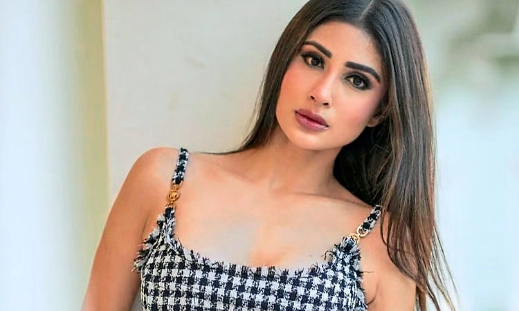 Mouni Roy: ನಾನು ಸಲಿಂಗಿ ಅಲ್ಲ! ವದಂತಿಗೆ ಬಗ್ಗೆ ಮೌನಿ ಮಾತು