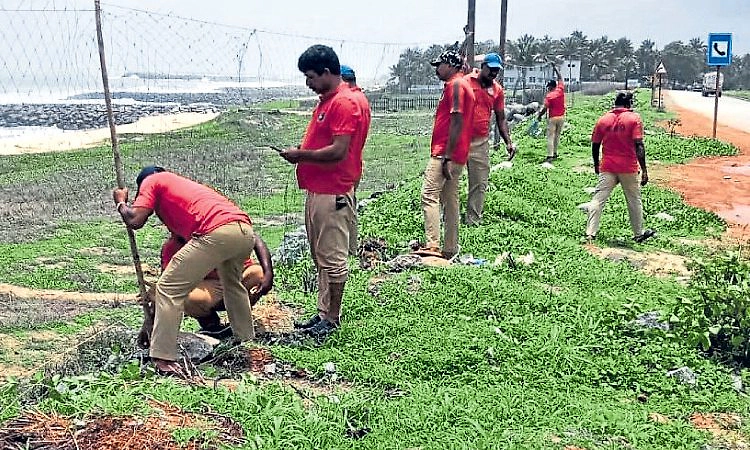 Maravanthe: ತ್ರಾಸಿ-ಮರವಂತೆ ಬೀಚ್‌: ನೀರಿಗಿಳಿಯದಂತೆ ತಡೆಬೇಲಿ