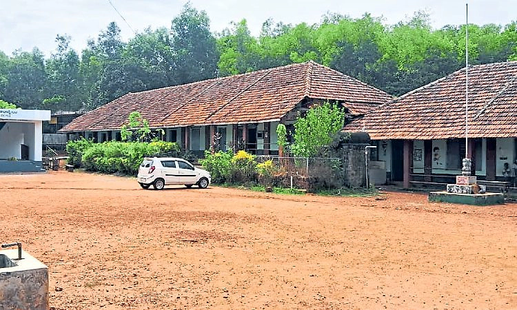 ಈ ಶಾಲೆಯಲ್ಲಿ ಎಲ್ಲವೂ ಇದೆ; ಇನ್ನಷ್ಟು ಮಕ್ಕಳು ಬರಬೇಕಾಗಿದೆ!