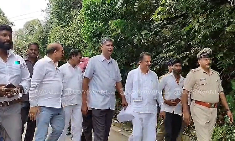 Agumbe Ghat tunnel proposal still under consideration, says Satish Jarkiholi