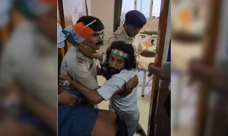 Video: Drama at Ranchi hospital as Jharkhand protest leader stopped from joining Tiranga Yatra